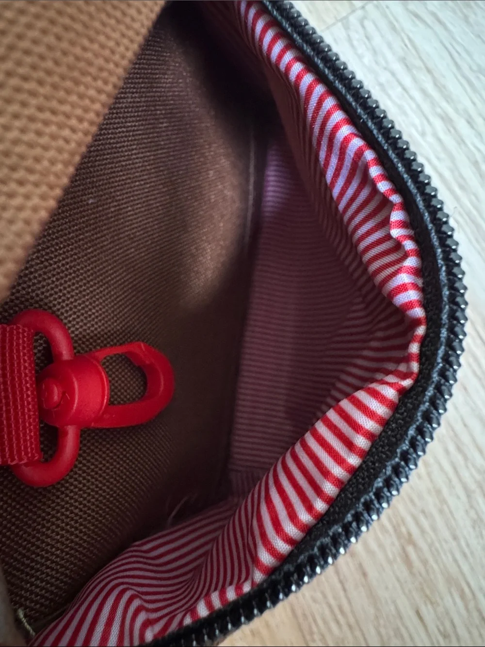 Herschel canvas slang bag